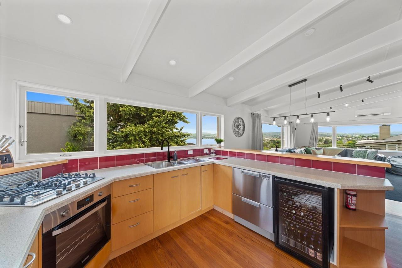 Hilltop House - Taupo Kültér fotó