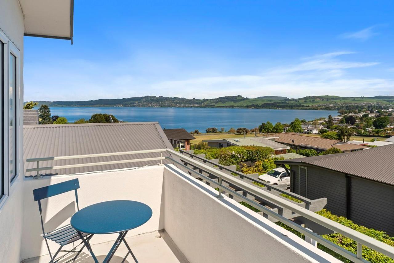 Hilltop House - Taupo Kültér fotó