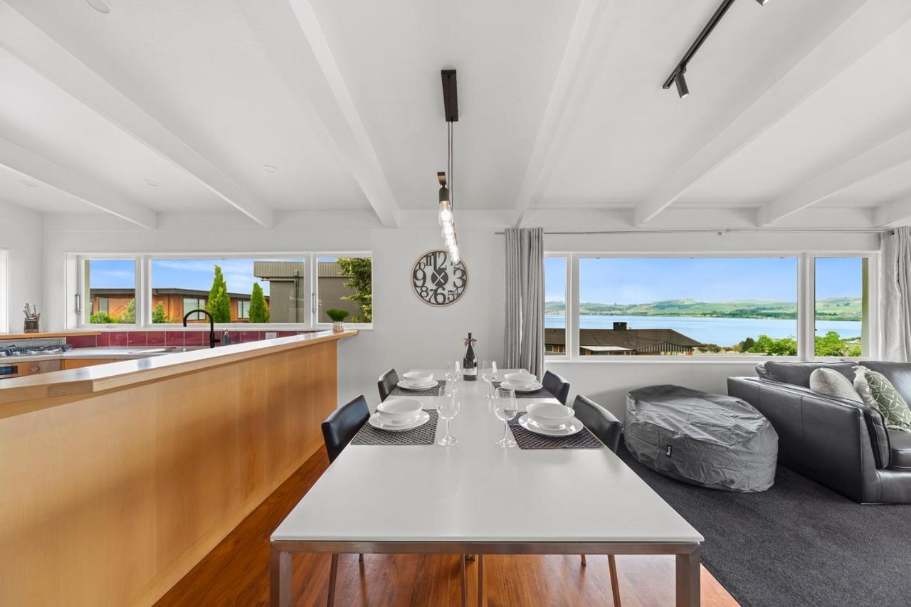 Hilltop House - Taupo Kültér fotó