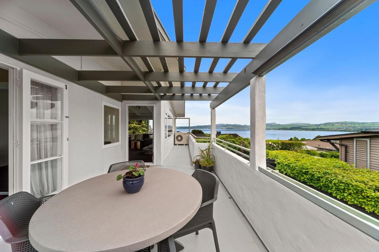 Hilltop House - Taupo Kültér fotó